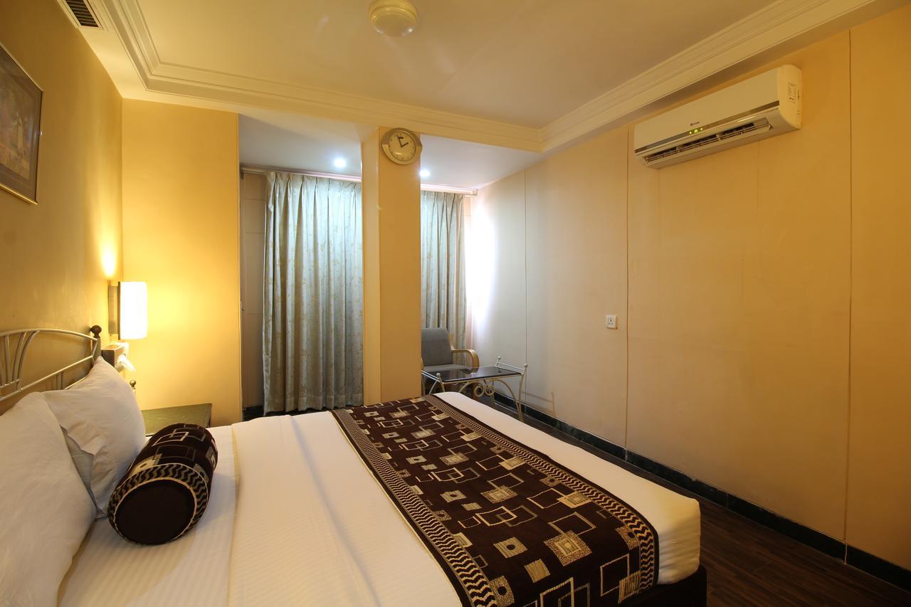 Hotel Gurukripa Daman Buitenkant foto