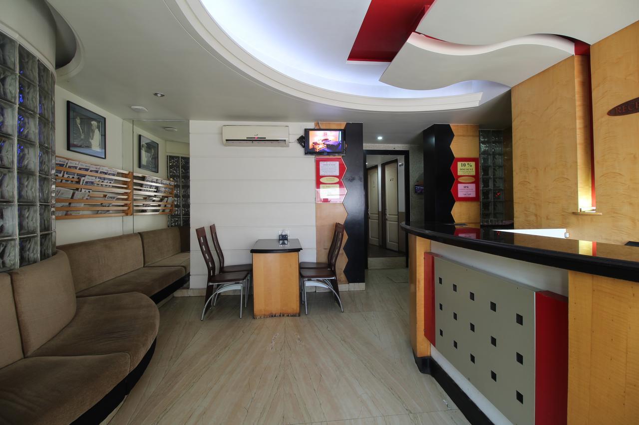 Hotel Gurukripa Daman Buitenkant foto